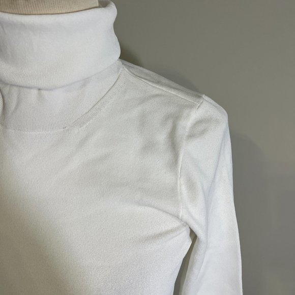 NWT STELLA MCCARTNEY Compact Knit Turtleneck Sweater in Optical White (6) - Picture 5 of 13